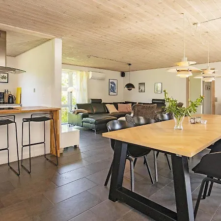 Dom wakacyjny 10 Person Holiday In Bl Vand *