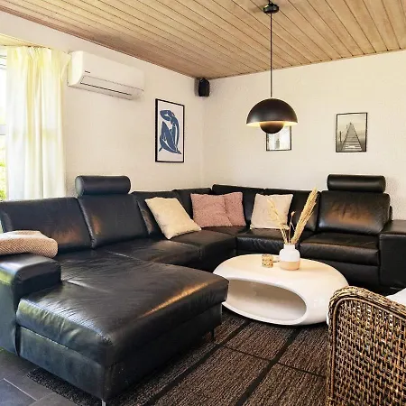 10 Person Holiday In Bl Vand Dom wakacyjny