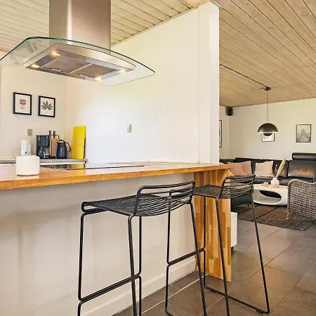 10 Person Holiday In Bl Vand Dom wakacyjny